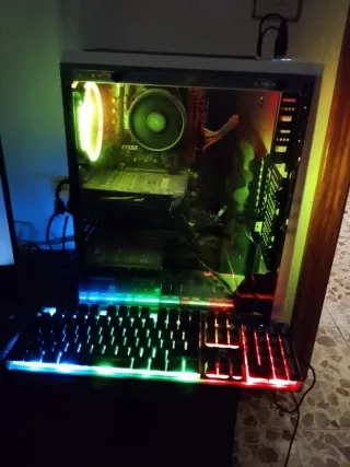 PC Gaming Blanco con RGB