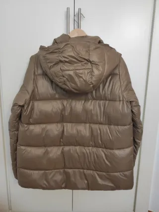 Chaqueta acolchada Zara beige