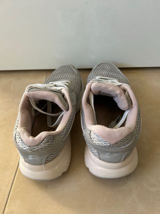 Deportivas Lefties grises y rosas