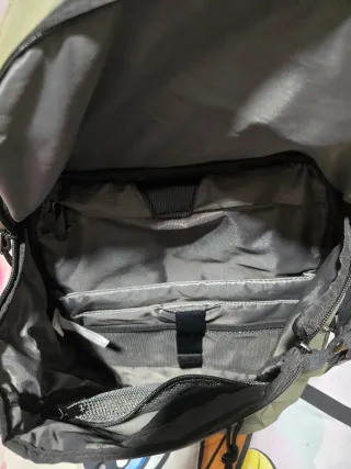 Mochila Targus Verde Oliva y Negra