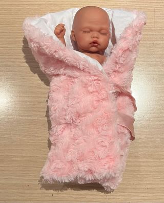 Muñeco bebé con ropa