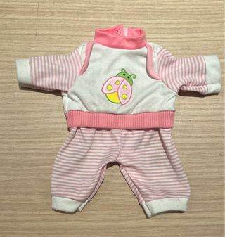 Muñeco bebé con ropa