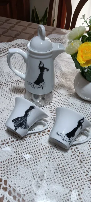 Set Tazze e Caffettiera Vintage