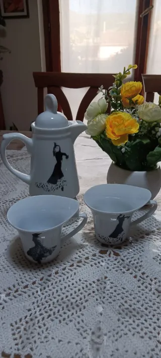 Set Tazze e Caffettiera Vintage