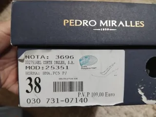 Zapato de salón Pedro M negro