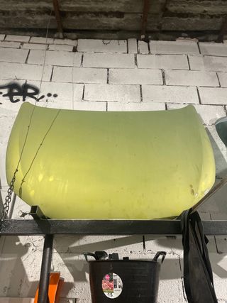 Capó Seat Ibiza para reparar
