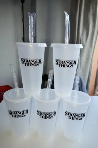 Vasos Stranger Things personalizados