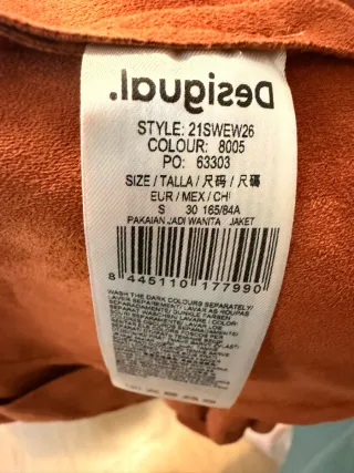 Chaqueta Desigual ante naranja