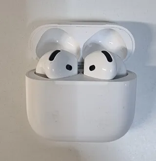 AirPods 4 Blancos