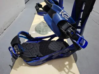 Tabla de snowboard Quechua 154 con fijaciones