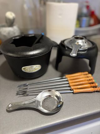 Set Fondue Queso Negro con Tenedores