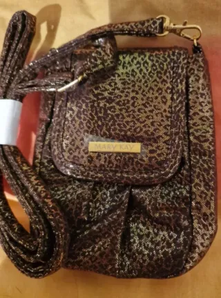 Bolsos A Estrenar: Precio Unidad:4€