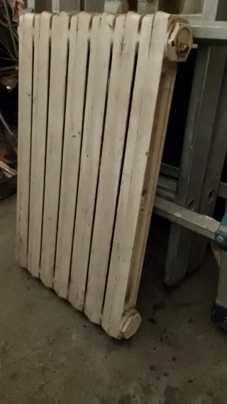 Radiador de hierro fundido blanco