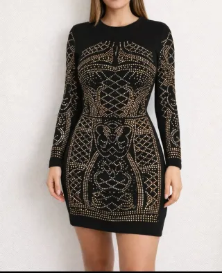 Vestido negro tachuelas talla S