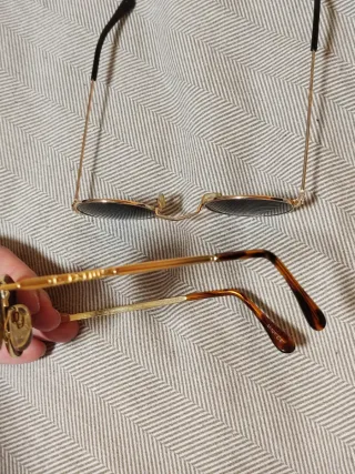 Precio individual 5 euros. Precio ambas 8 euros.