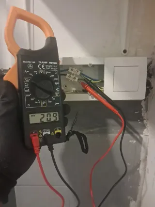 FIX ARTE BCN – MANITAS ELECTRICIDAD ⚡