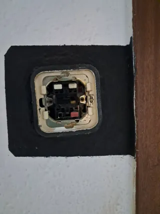 FIX ARTE BCN – MANITAS ELECTRICIDAD ⚡