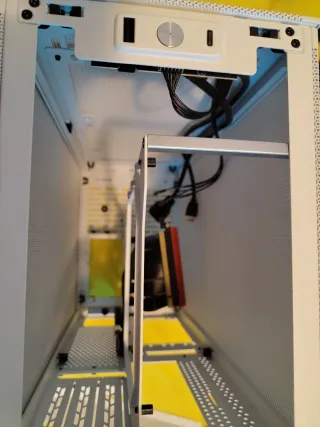 Caja Mini ITX SSUPD MeshliciousV1 PCIe 4.0 Blanca