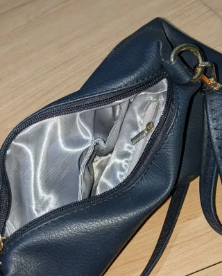 Bolso azul oscuro