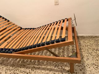 Cama articulada de madera