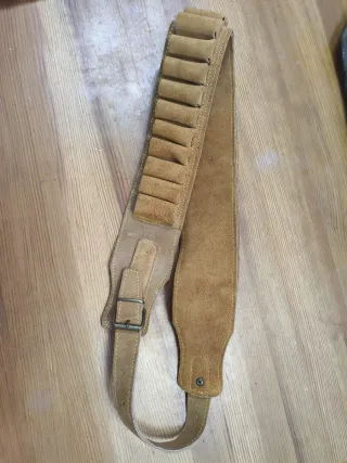 Cinturón porta cartuchos de piel