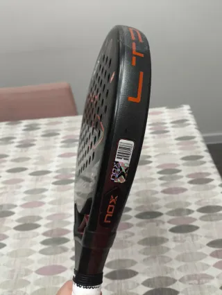 Pala Pádel AT10 LTD 2023