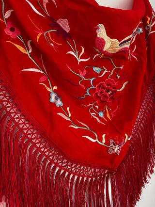 Mantoncillo Flamenco Bordado Rojo
