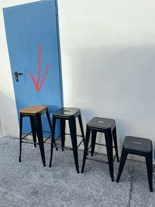 Taburete alto madera y metal negro