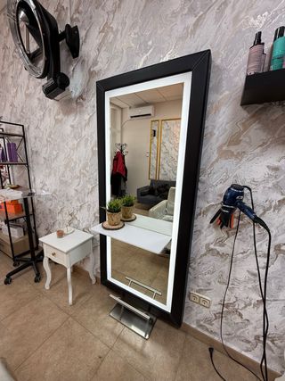 Espejo tocador peluquería iluminado