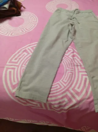 Pantalón gris de chico