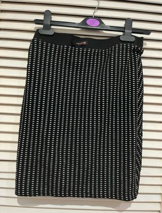 Falda asimétrica blanca negra Stradivarius S nueva