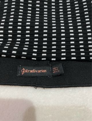 Falda asimétrica blanca negra Stradivarius S nueva
