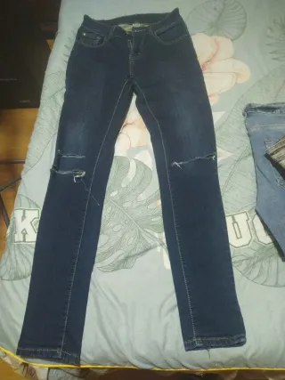 Jeans T/38 rotos