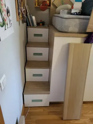 Mueble litera con cajones y armario