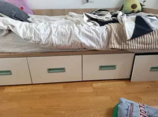 Mueble litera con cajones y armario