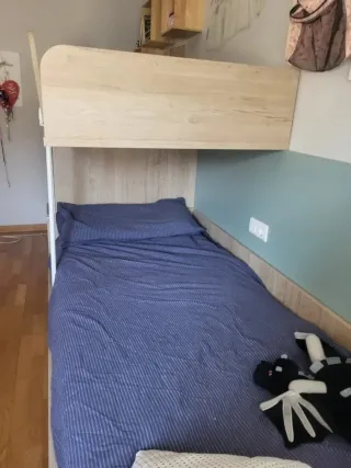Mueble litera con cajones y armario