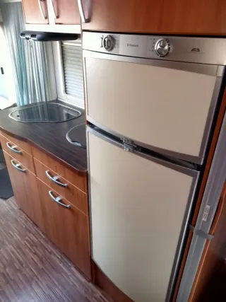 Autocarava Hymer integral cama isla 3.0 160cv