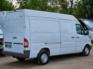 Alquiler por dias furgoneta Mercedes Sprinter