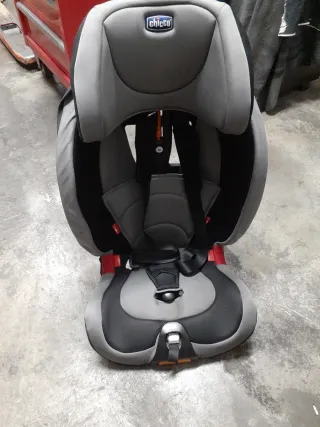 Silla de coche Chicco gris