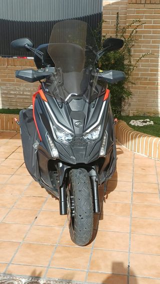 Kymco DTX 125cc Naranja 2800€ sin accesorios