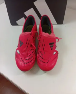 Botas de fútbol Adidas PRO rojas