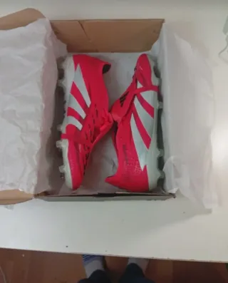 Botas de fútbol Adidas PRO rojas