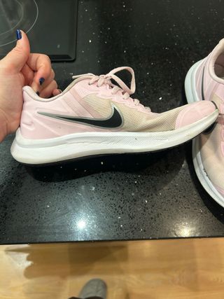 Zapatillas Nike Rosas y Blancas