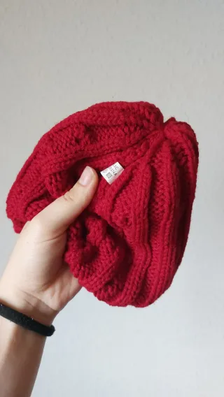 Gorro de lana rojo