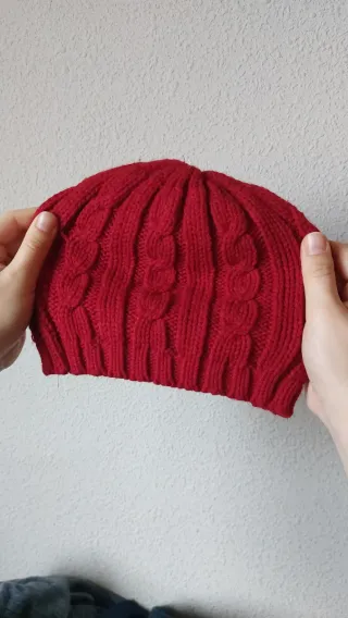 Gorro de lana rojo