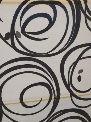 Estor enrollable con estampado de círculos