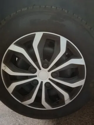 4 Llantas 15 Renault Megane 3 + 2 tapacubos