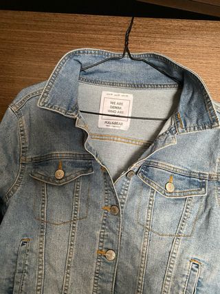 Cazadora vaquera PULL AND BEAR Talla S CHICA