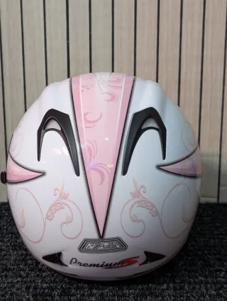 Casco de moto rosa NZI