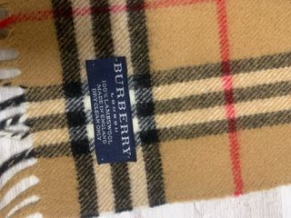 2 Bufandas Burberry Originales: Beige y Cuadros